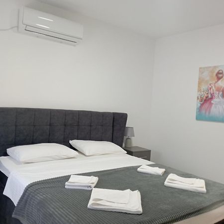 Apartmani Marija Vrdnik Exteriör bild