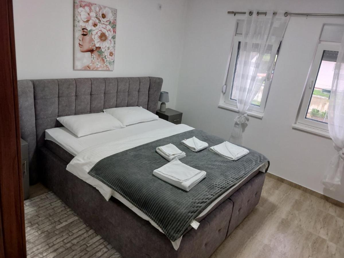 Apartmani Marija Vrdnik Exteriör bild