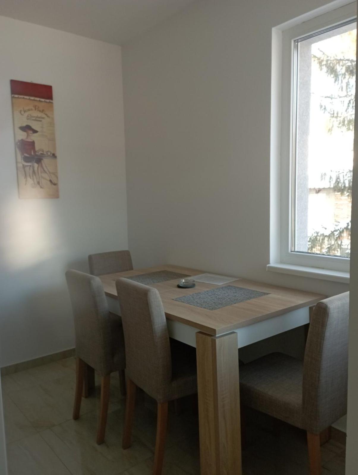 Apartmani Marija Vrdnik Exteriör bild