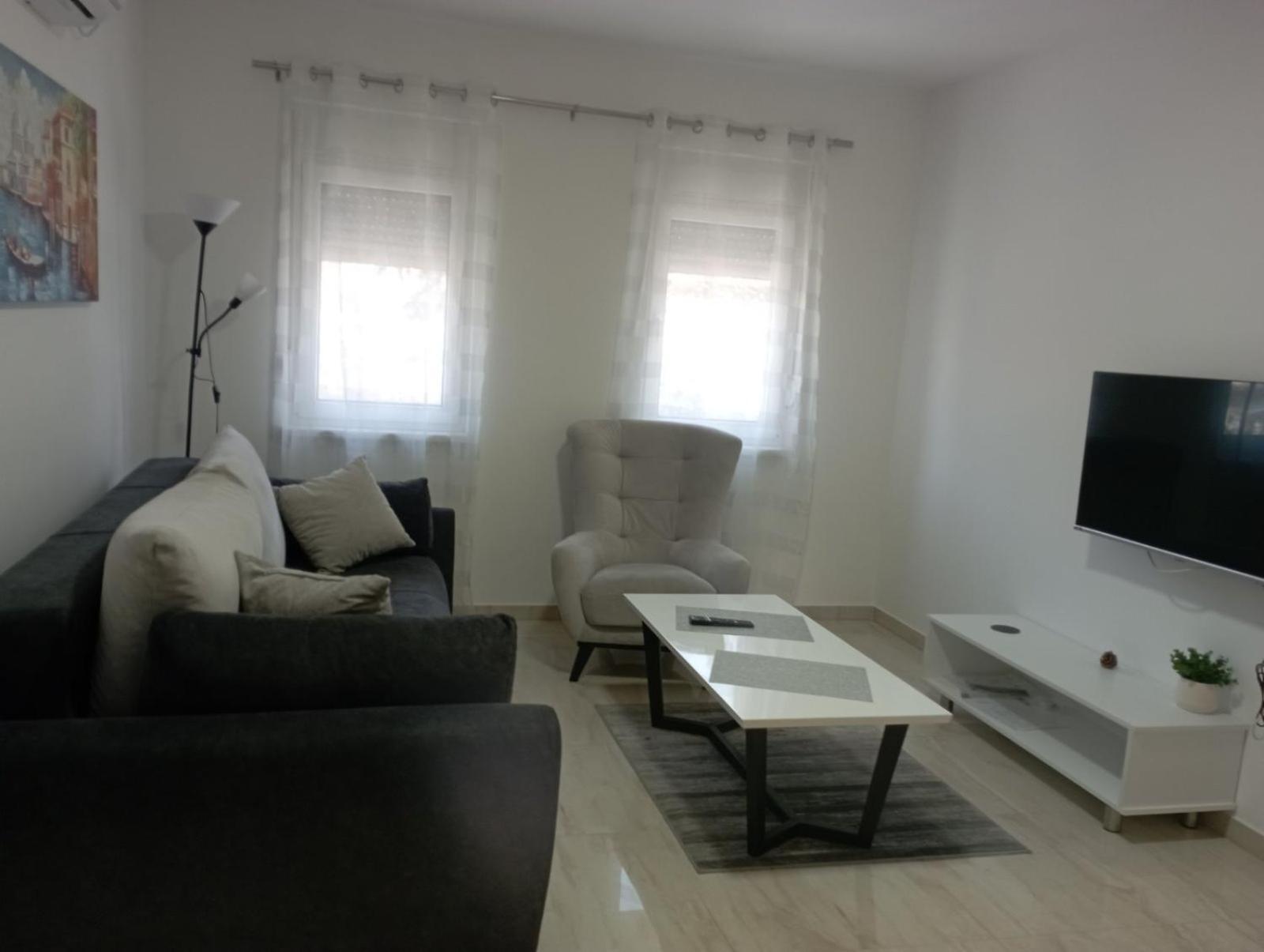 Apartmani Marija Vrdnik Exteriör bild